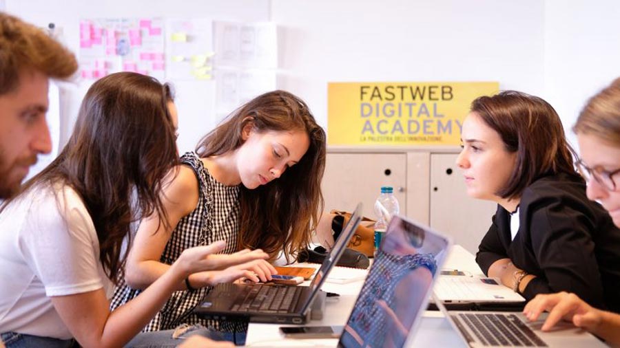 Nuove professioni digitali: al Salone la presentazione dei corsi gratuiti di Fastweb Digital Academy